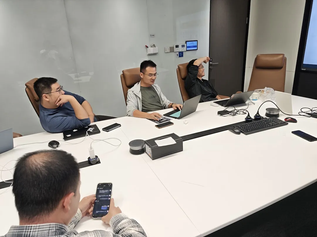 南宁西乡塘区相亲平台服务模式对比：传统婚介与线上匹配的差异解析